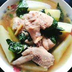 A picture of Chicken Tinola.