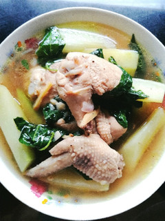 A picture of Chicken Tinola.