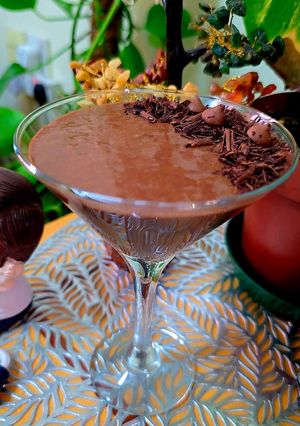 A picture of Chocolate Chia Banana Milkshake.