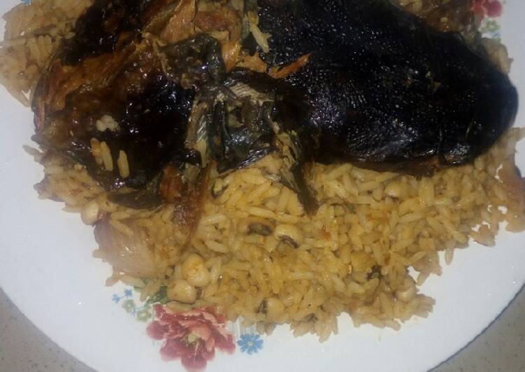 Steps to Cook Tasty Jollof rice and beans with dry Fish