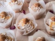 Una foto de muffins manjar es