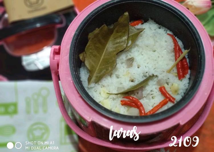 Bagaimana Membuat Nasi Liwet rice cooker Laras yang Lezat