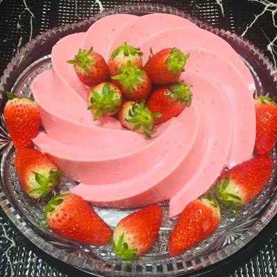 Gelatina Cremosa con Fresas Leche! Receta de yenit julia tajiri- Cookpad