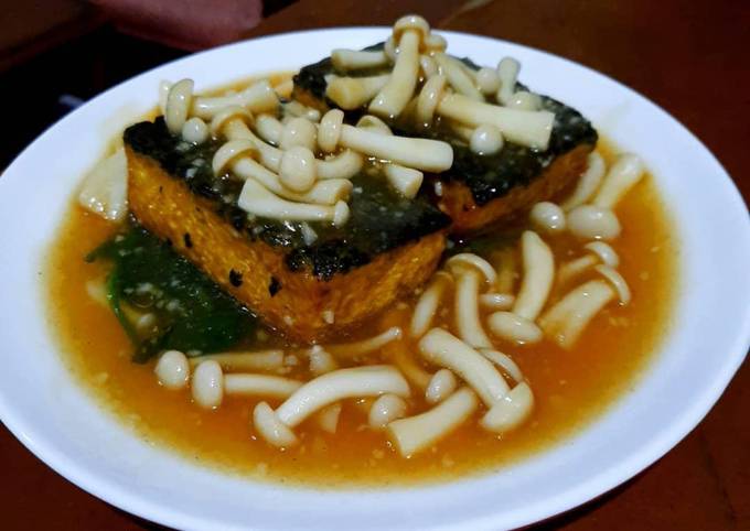 Cara Gampang Membuat Spinach Tofu with Mushroom Gravy yang Enak