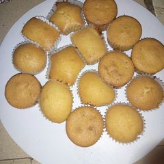 A picture of Vanilla cupcakes.