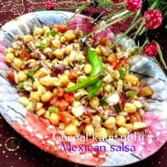 A picture of Mexican salsa 🥗.