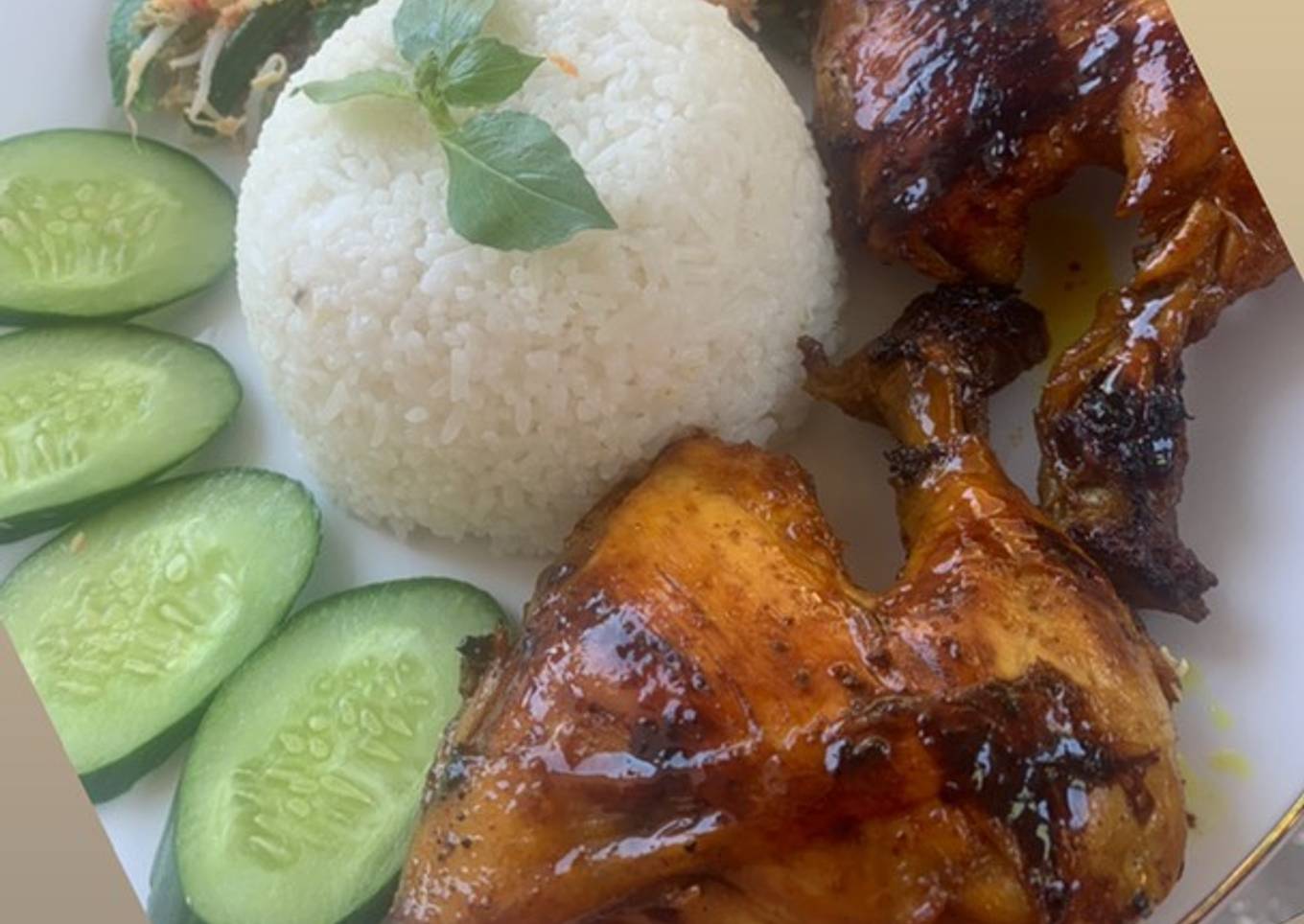 Ayam dipanggang dalam madu dan air