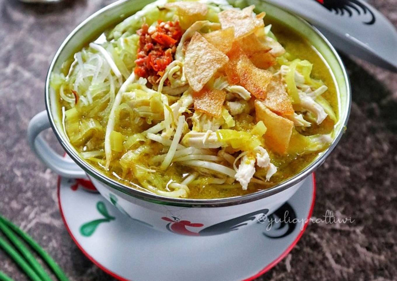 Soto Ayam Kuah Kuning