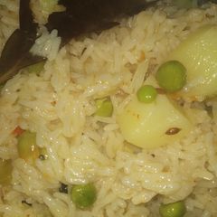 A picture of Masala aalu matar rice.