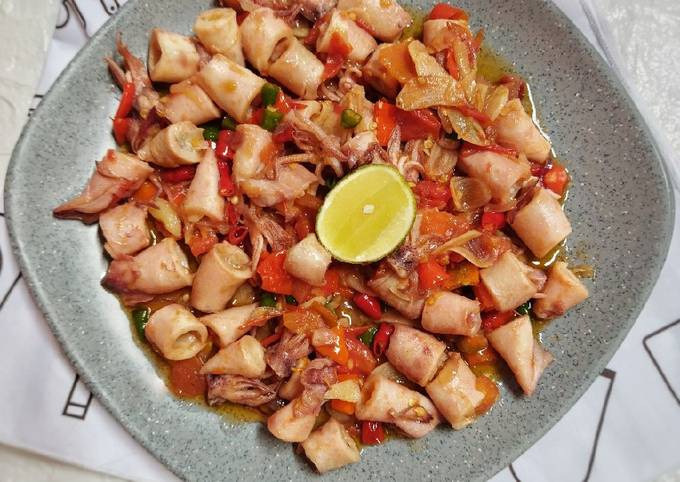 Yuk intip, Cara termudah bikin Cumi Asin Sambal Dabu-Dabu  nagih banget