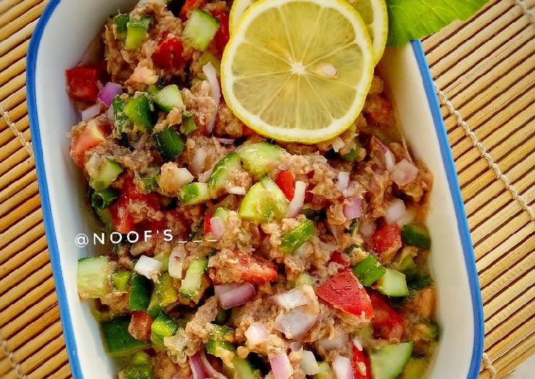 Langkah Mudah untuk Menyiapkan Tuna Salad (Arabic style), Lezat Sekali
