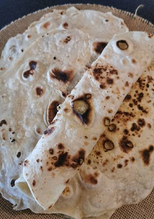 صورة لوصفة خبز الصاج بطريقة سهلة و بسيطة