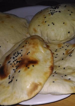 A picture of Naan.
