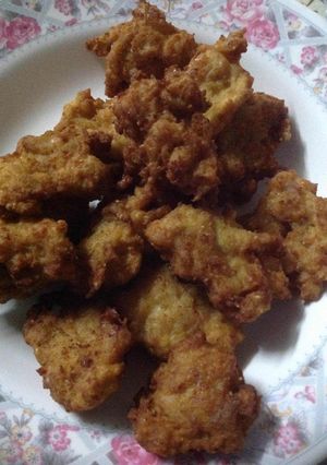 รูปของ อกไก่สับคลุกผงลาบทอด