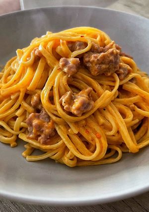 Una foto de Pasta con butifarra catalana