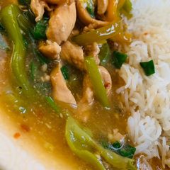 A picture of Chicken Chili with Gravy.