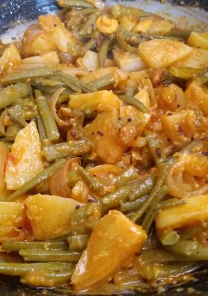 રજવાડી શાક (Rajwadi Shak Recipe In Gujarati) રેસીપી મુખ્ય ફોટો