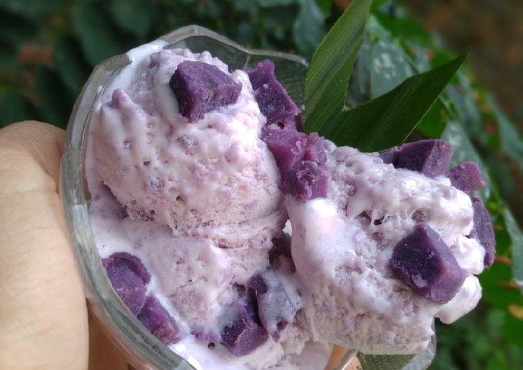 Es Krim Ubi Ungu (Taro Ice Cream)