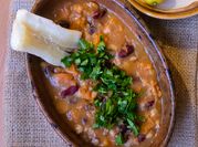 Una foto de sopa de mandioca