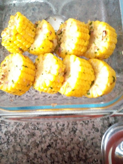 A picture of Buttered boiled maize.