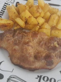 Φωτογραφία της συνταγής Μπριζόλες λαιμού στο φούρνο με πατάτες