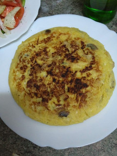 Una foto de Tortilla de patatas 🥚🥔🥔