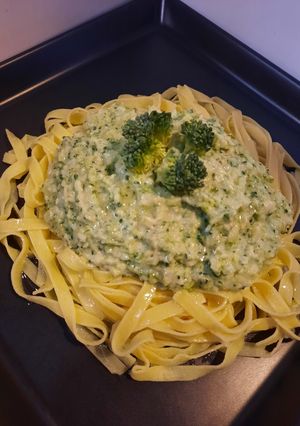 Tejszínes - brokkolis metélt recept fotója