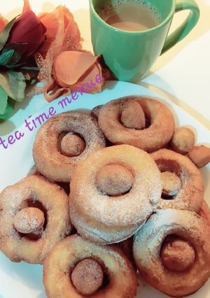 A picture of Simple donuts with my lovely tea.