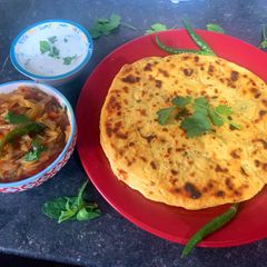 A picture of Masalay dar Besan ki roti.