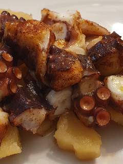 Una foto de Pulpo a feira con cachelos
