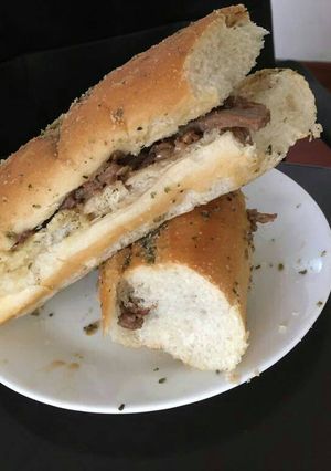 Una foto de Sándwich de ropa vieja