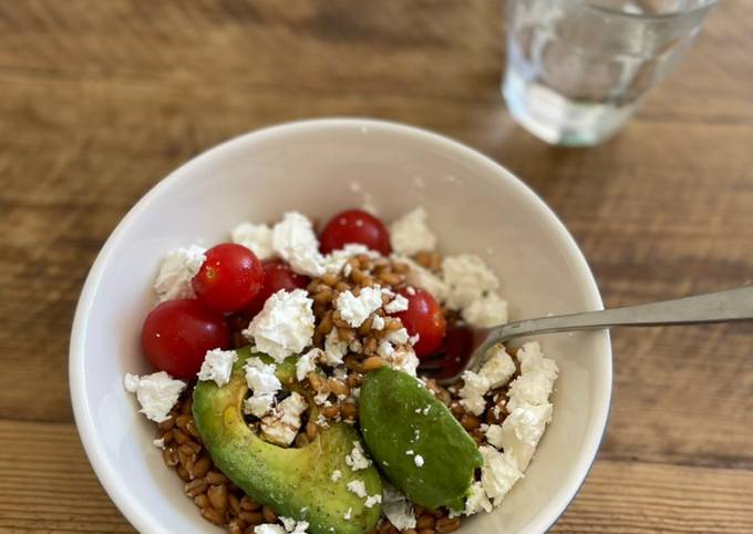 Spelt, Avocado, Tomatoes, Feta Salad