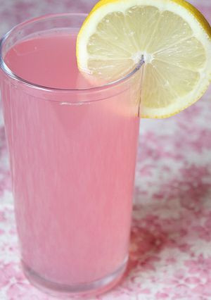 Una foto de ¡Limonada rosa ♡!