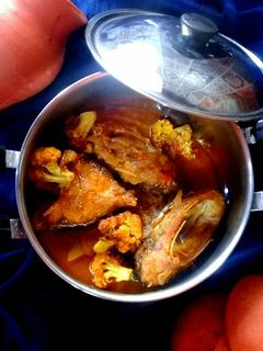 আলু ফুলকপি দিয়ে পাতলা রুই মাছের ঝোল(aloo foolkopi diye patla rui maacher jhol recipe in Bengali) রেসিপির প্রধান ছবি