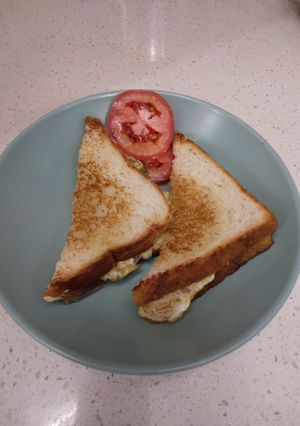 A picture of Bread omlette.