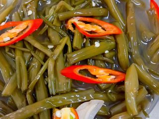 Muối dưa rau muống không dùng giấm