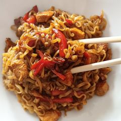 A picture of Fridge raid packet noodles.