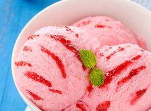 Hình của món Kem dâu tây sữa chua.