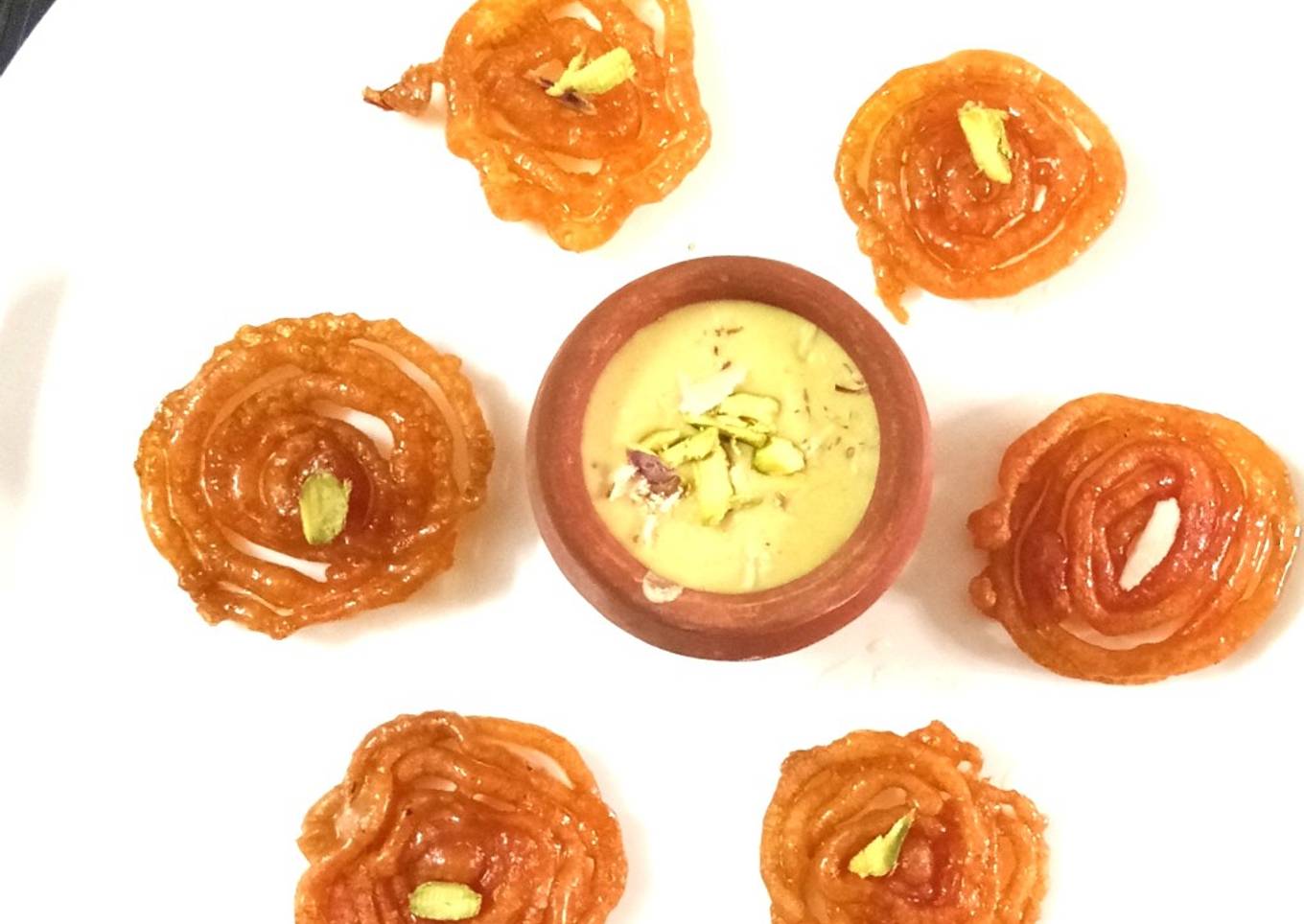 Jowar jalebi with rabdi