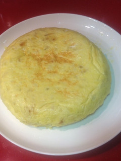 Una foto de Tortilla de patatas con cebolla