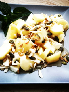 Una foto de Desayuno saludable con mozzarella y mezcla de semillas