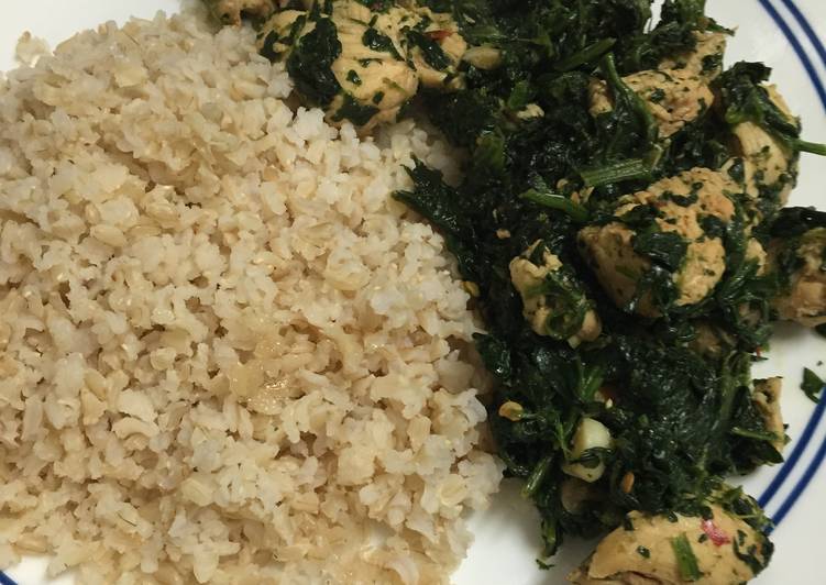 Steps to Prepare Ultimate Spinach chicken stir-fry with brown rice
