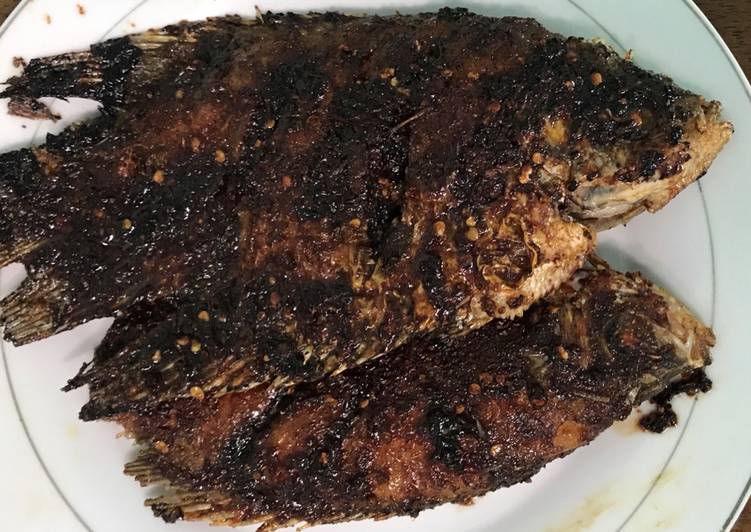 Langkah Mudah untuk Membuat Gurame bakar pedas manis (panggang teflon) 😁 Anti Gagal