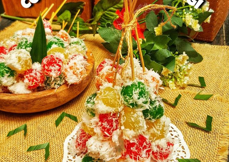 Resep Cenil Singkong Pelangi Jadi, tidak cukup satu