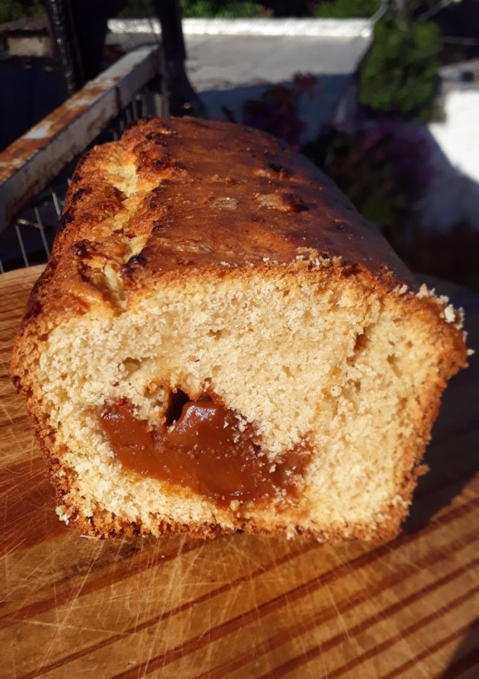 Una foto de Budín de Coco Relleno de Dulce de Leche