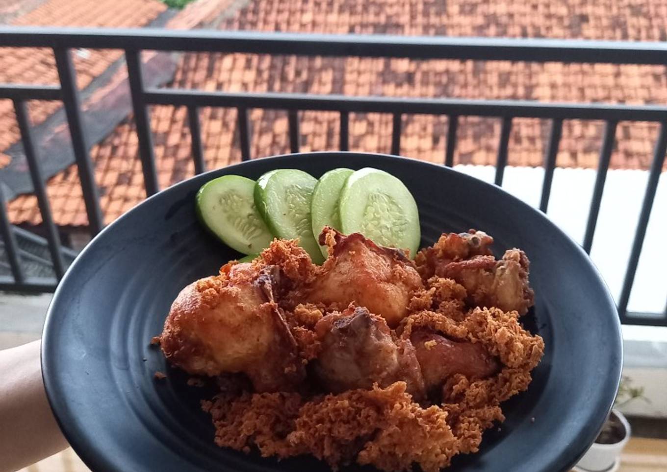 Ayam goreng kremes