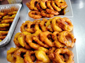 Una foto de Picarones peruanisimos