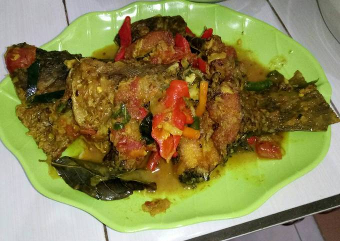 Resep Gurame bumbu kuning alakadarnya 😁, Enak Banget