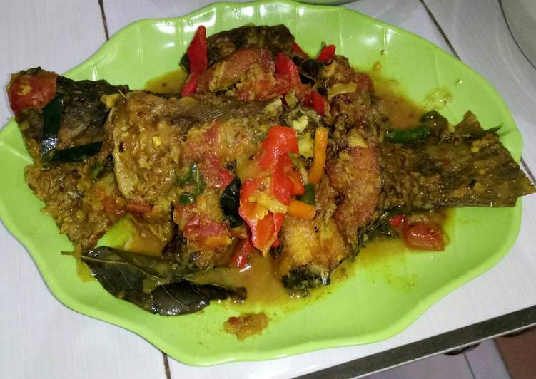Cara Gampang Membuat Gurame bumbu kuning alakadarnya 😁, Enak Banget
