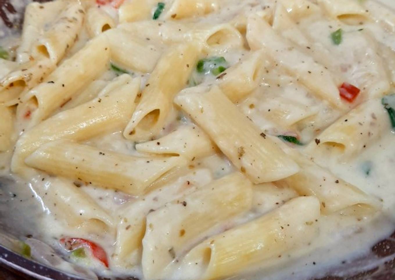 Penne in white sauce